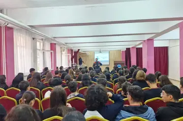 Liseli öğrenciler afetlere karşı bilinçleniyor
