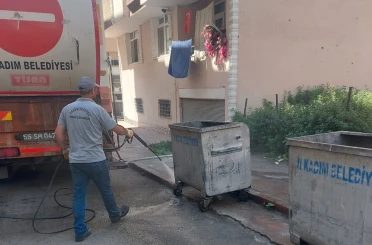 lkadım’da temizlik çalışmaları sürüyor 