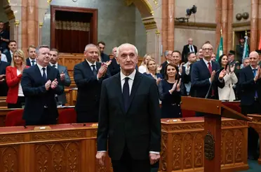 Macaristan’da eski Yüksek Mahkeme Başkanı Baka, cumhurbaşkanı seçildi
