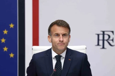Macron: "Fransa’nın liderliğinde 15 ülke, Hürmüz’de trafiğin yeniden başlatılmasını sağlamak için harekete geçti" 