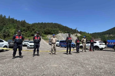 Maden ocağında hayatını kaybeden işçiyi çıkarma çalışmalarına yangın engeli 