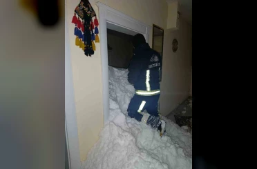 Mahalleye çığ düştü: 1 kişi kayıp, 22 ev boşaltıldı 