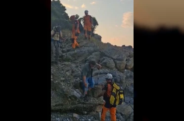 Mahsur kalan 2 kişi 3 saatlik çalışmayla kurtarıldı 