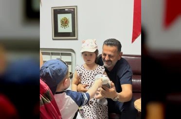 Makamın en özel misafirleri minikler oldu 