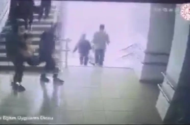 Malatya’da öğrencilerin deprem tahliyesi kamerada 