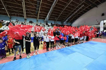 Manisa’da GSB Spor Okulları ile 36 branşta ücretsiz spor eğitimi başladı 