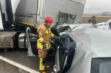 Manisa’da zincirleme kaza: 1 ölü, 2 yaralı 