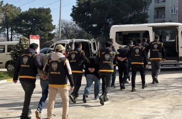 Manisa’daki fabrika hırsızları yakalandı 