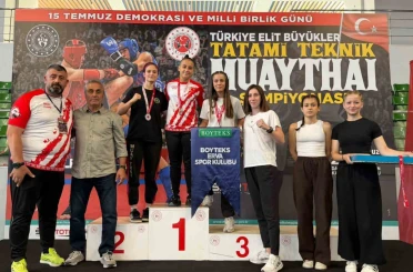 Manisalı muaythaiciler Türkiye Şampiyonası’na damga vurdu 