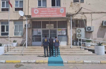 Mardin’de 50 yıl cezası bulunan 2 firari yakalandı 