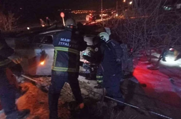 Mardin’de otomobil elektrik direğine çarptı: 1 yaralı 