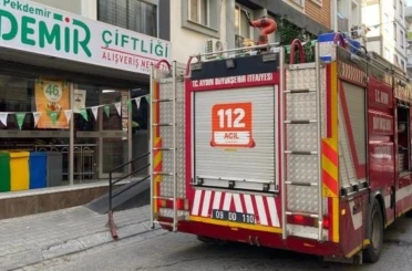 Markette çıkan yangın panikletti 