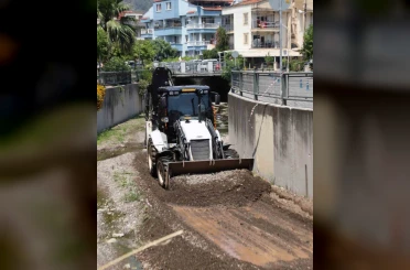 Marmaris’te 15 bin 200 metre dere temizliği yapıldı 
