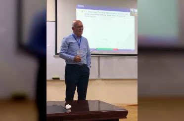 Matematik duayeni Rektör Prof. Dr. Savaş, Matematik kongresinde sunum yaptı 