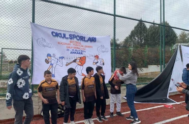 Maver Kemal Arsoy Ortaokulu beyzbol takımından büyük başarı 