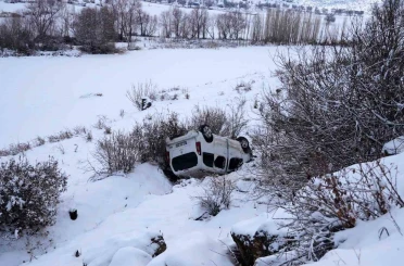 Mazıdağı’nda kar yağışı kazaya neden oldu: 6 yaralı 