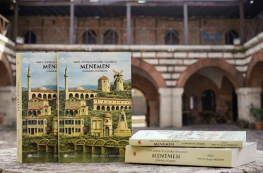 Menemen tarihi iki cilt kitap oldu 