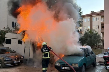 Menteşe’de karavan küle döndü 