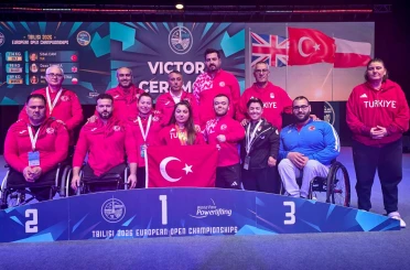 Meram Belediyesporlu Sibel Çam’dan Avrupa’da Çifte Altın