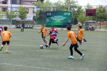 Meram’da çocukların futbol şöleni nefes kesti