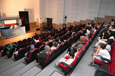 Mersin Büyükşehir Belediyesinden çocuklara kuklalı tiyatro sürprizi 