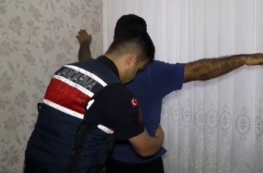 Mersin merkezli terör operasyonunda 2 şüpheli tutuklandı 