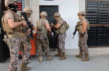 Mersin merkezli yasa dışı bahis operasyonunda 67 gözaltı 