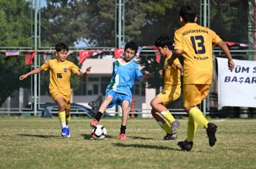 Mersin’de 3 binden fazla çocuk futbol şöleninde buluştu 