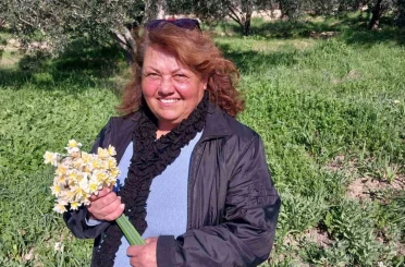 Mersin’de baharı yaşatan nergis çiçekleri gelir kaynağı oldu 