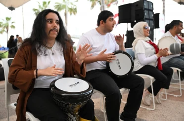 Mersin’de engeller sanat ve müzikle aşıldı 