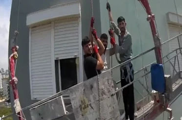 Mersin’de iskelede mahsur kalan 3 işçi kurtarıldı 