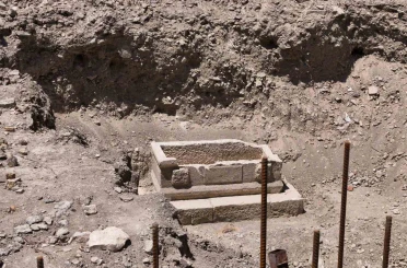 Mersin’de sağlık ocağı inşaatı çevre düzenlemesinde lahit çıktı 