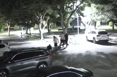 Mersin’de site müdürü darbedildi, saldırı kameraya yansıdı 