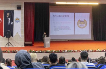 Mersin’de üniversite adaylarına meslek tanıtım semineri 