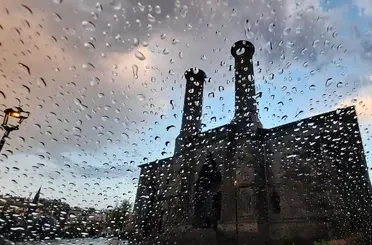 Meteorolojiden 2 ile "Sarı" kodlu uyarı: Kuvvetli sağanak ve dolu bekleniyor
