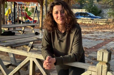 Metin Akpınar’ın biyolojik kızı olduğu iddia edilen Duygu Nebioğlu: "Dava bittiğinde susturulmuş çocukların da sesi olacağım" 