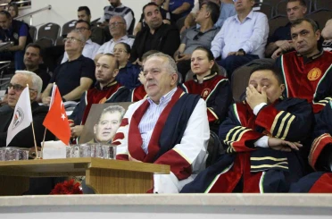 Mezuniyet töreninde gözyaşları sel oldu 