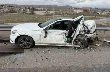 MHP eski milletvekilinin oğlunun yaralandığı kaza kamerada 