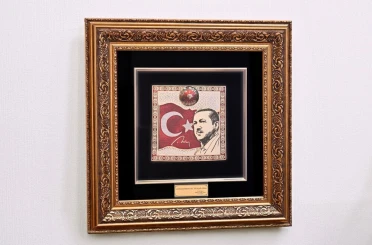 MHP Genel Başkanı Bahçeli'den Cumhurbaşkanı Erdoğan'a hediye