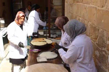 Midyat’ta kadın girişimciler el emekleri ile yöresel ürünleri tanıtıyor 