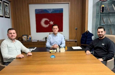 Milletvekili Hatipoğlu, görev süreleri tamamlayan ilçe başkanları ile buluştu 