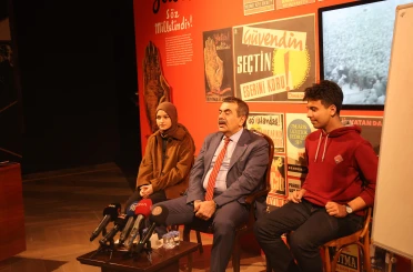 Milli Eğitim Bakanı Tekin'den Aydın'da 'Demokrasi ve Însan' dersi