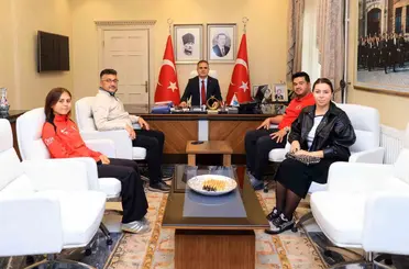 Milli okçulardan Vali Akbıyık’a ziyaret

