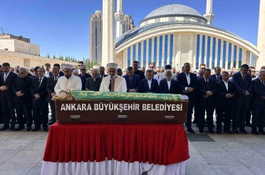 Milli Savunma Bakan Yardımcısı Alpaslan Kavaklıoğlu’nun vefat eden eşi ebediyete uğurlandı 