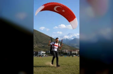 Millilere paraşüt alanında destek Talas Belediyesi’nden 