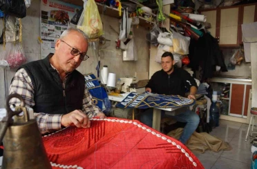 Milyonluk pehlivan develer gelin gibi süslenmeden arenaya çıkmıyor 