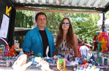 Mimarlığı bırakıp çocuklar için "sihirli" atölye kurdular 