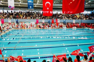 Minik kulaçlar Alleben’de buluştu 