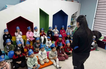 Miniklere polislik mesleği tanıtıldı 
