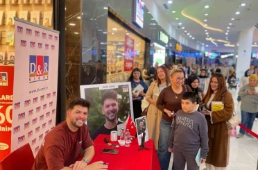 Miraç Çağrı Aktaş Mardian MALL’da okurlarıyla buluştu 